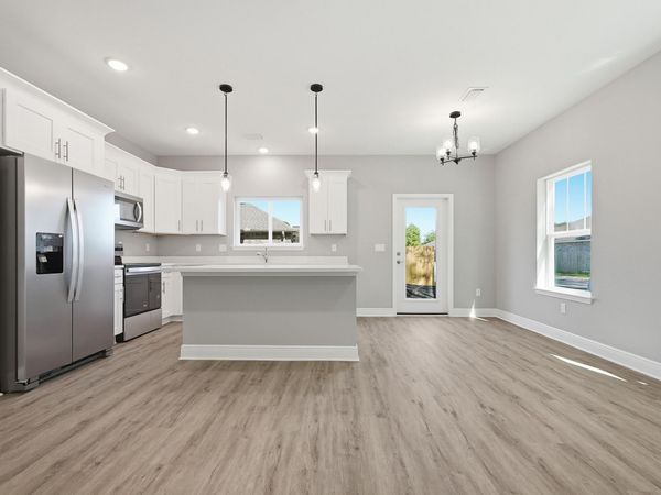929 Kenzie Lane, Fort Walton Beach, FL 32547
