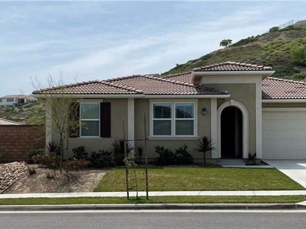 2620 Santa Fiora Drive, Corona, CA 92882