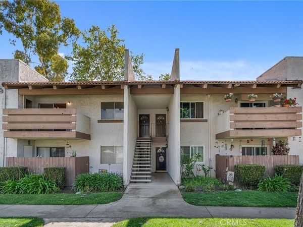 17574 Vandenberg, Unit 11, Tustin, CA 92780