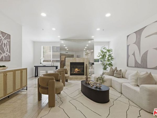 120 S Crescent Drive, Unit 104, Beverly Hills, CA 90212