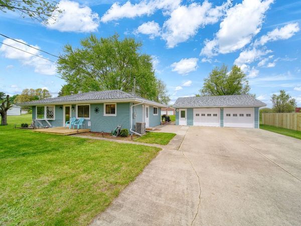 5030 E Berry Road, Pleasant Lake, MI 49272