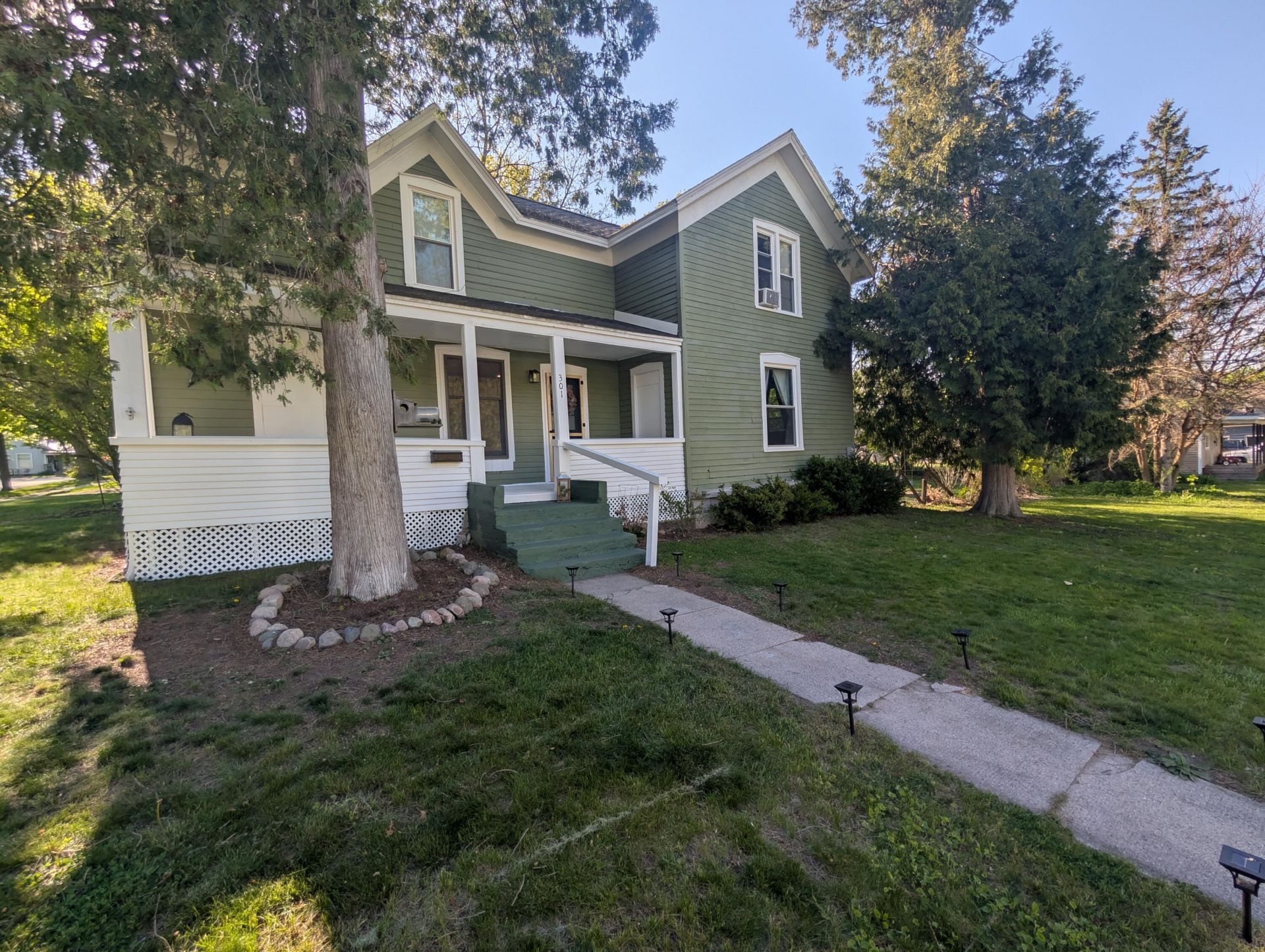 301 N Smith Street, Greenville, MI 48838 Main Photo
