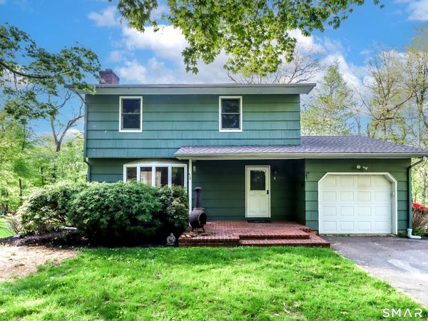 6 Barker, Newtown, CT 06482
