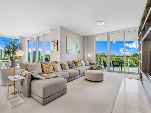 701 N Fort Lauderdale Beach Boulevard, Unit 406, Fort Lauderdale, FL 33304