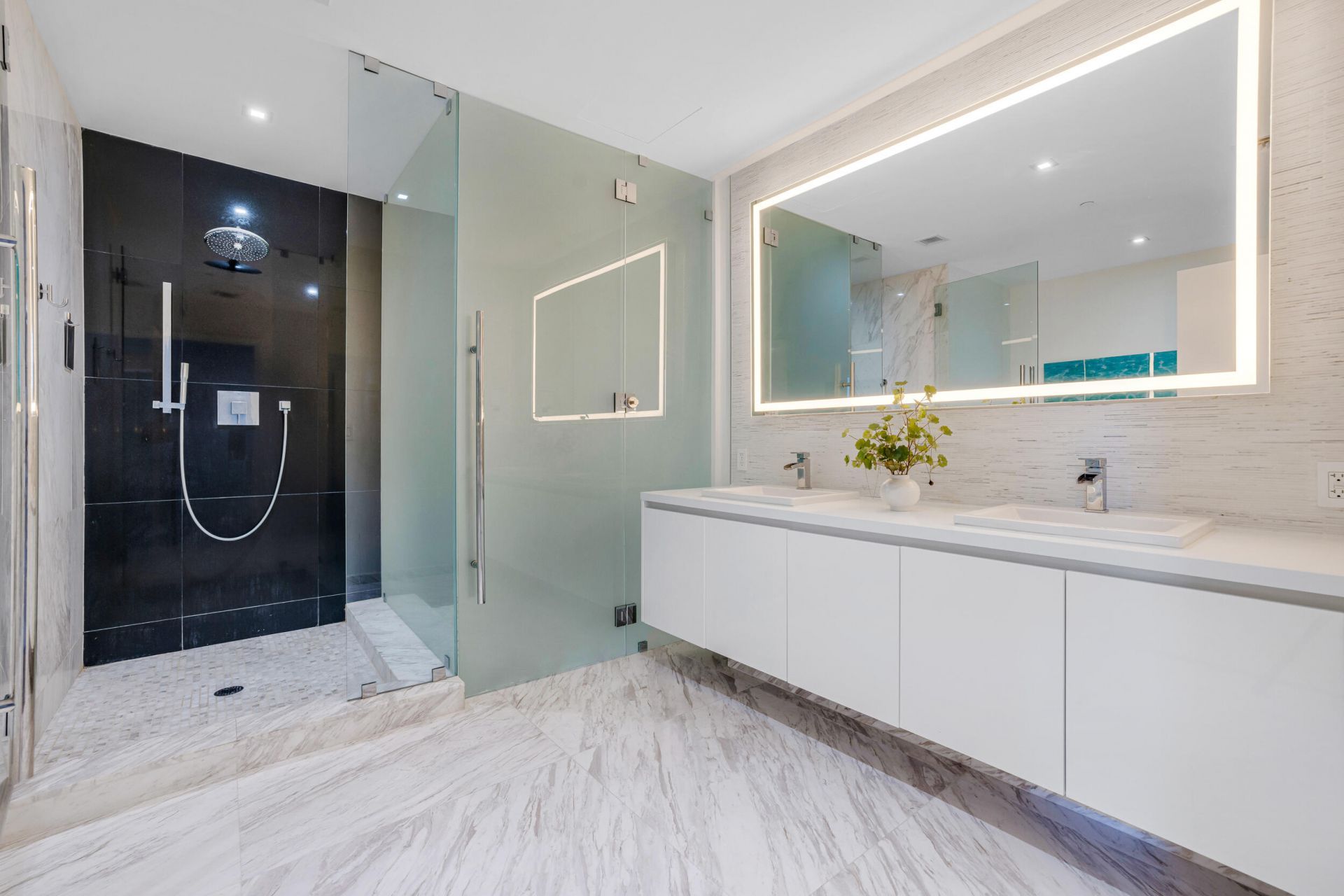 701 N Fort Lauderdale Beach Boulevard, Unit 406, Fort Lauderdale, FL 33304 Photo
