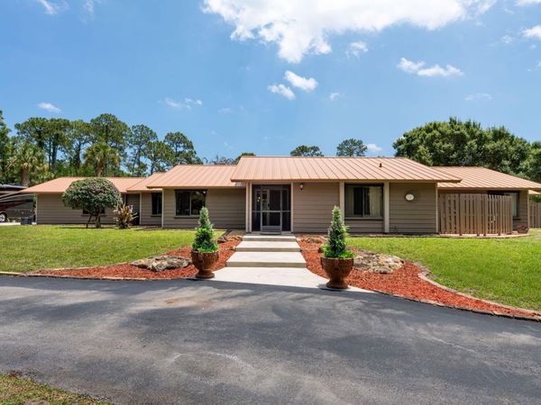11001 SW Hawkview Circle, Stuart, FL 34997