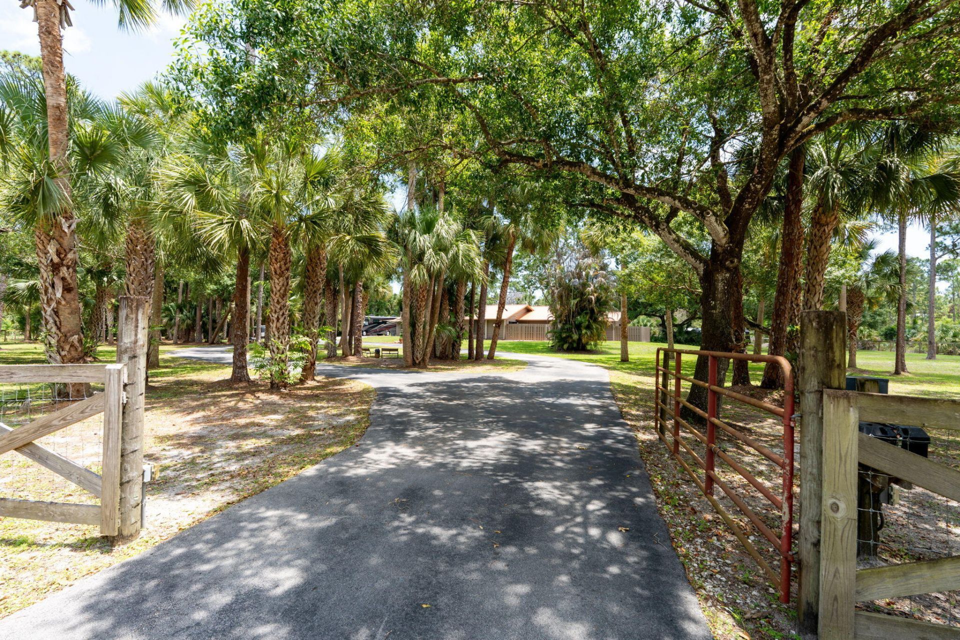 11001 SW Hawkview Circle, Stuart, FL 34997 Photo