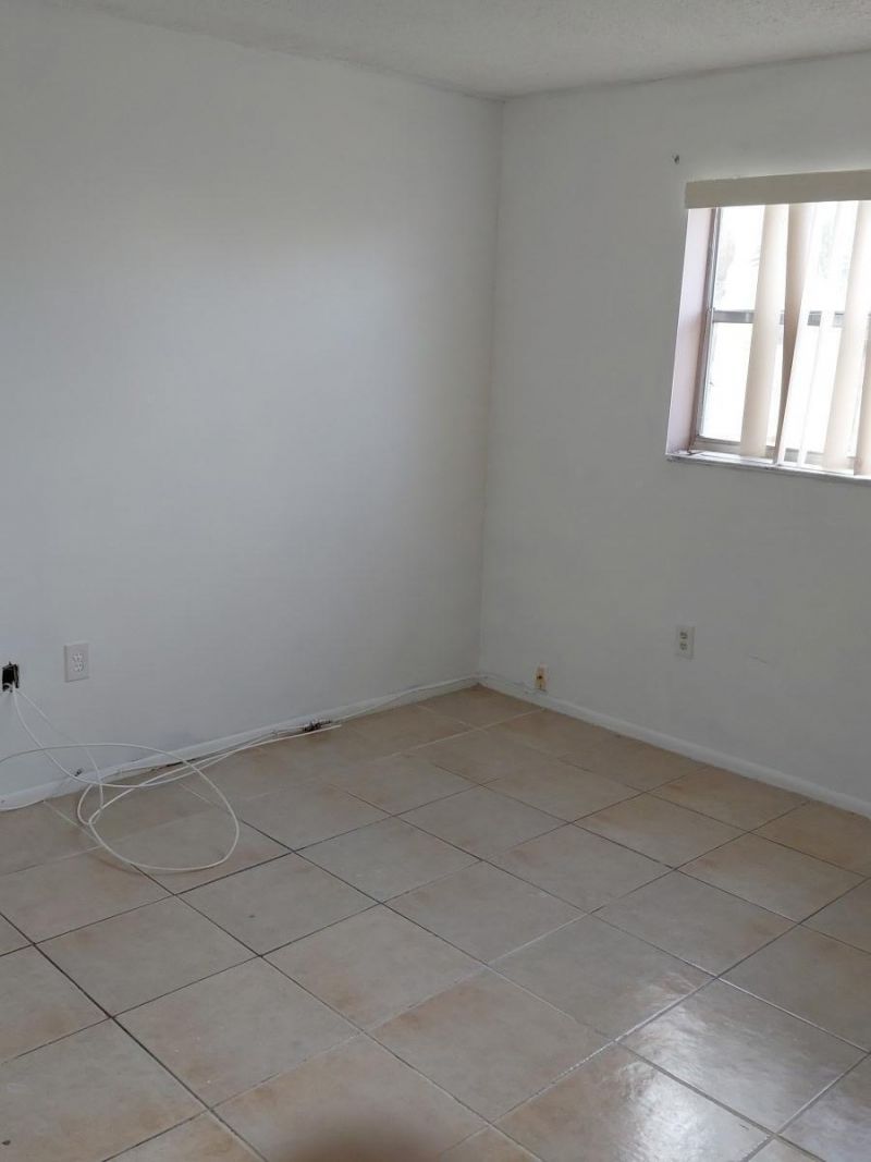 8460 Sunrise Lakes Boulevard, Sunrise, FL 33322 Photo