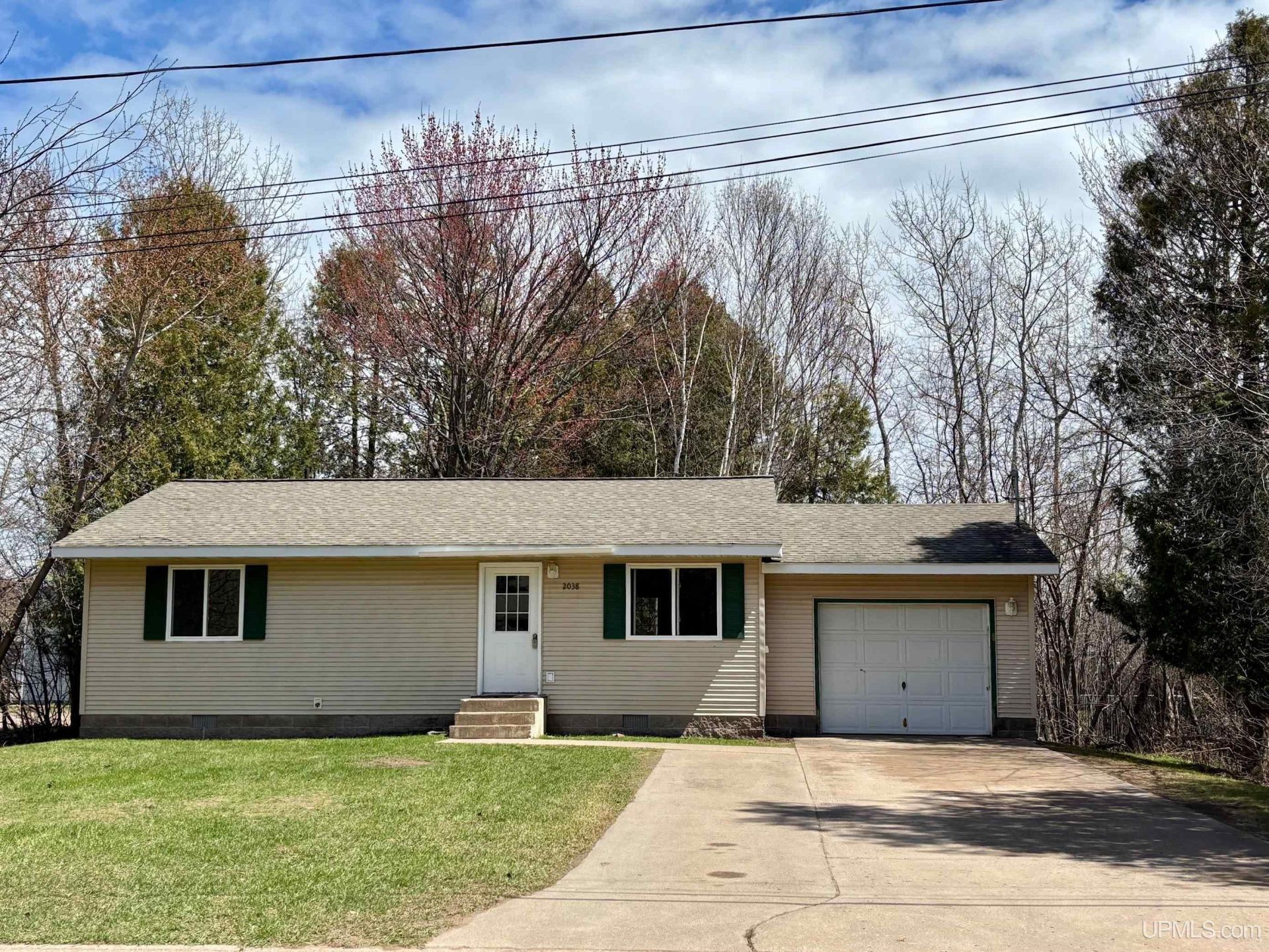 2038 Van Evera Avenue, Marquette, MI 49855 Main Photo
