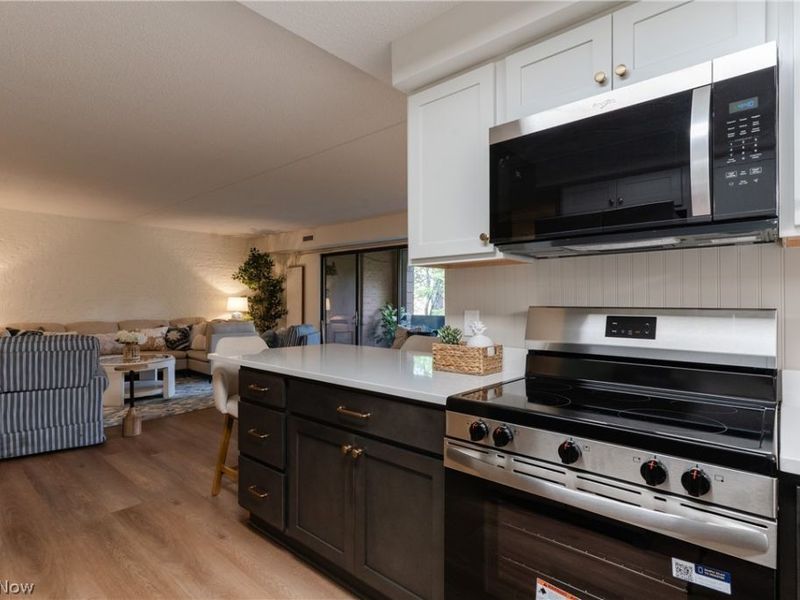 935 Canyon View Road , Unit 202, Sagamore Hills, OH 44067 Photo 14