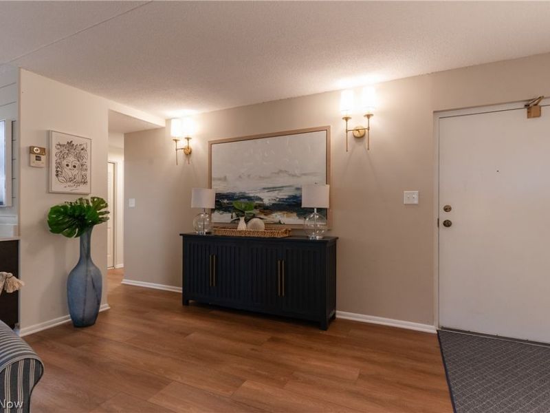 935 Canyon View Road , Unit 202, Sagamore Hills, OH 44067 Photo 5