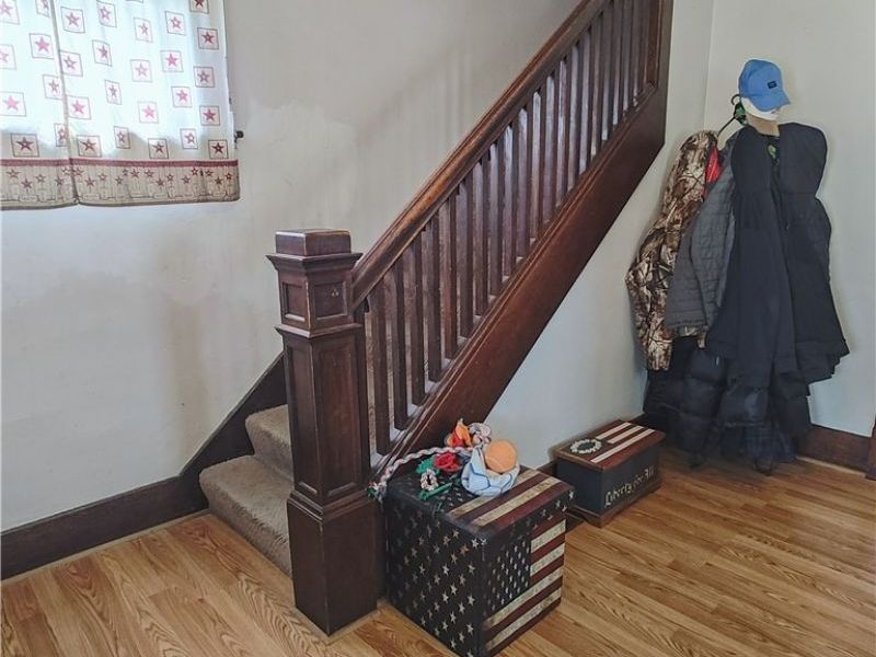 370 Elm Street , Struthers, OH 44471 Photo 2