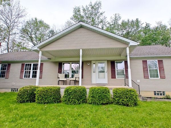 11424 Beard Road , New Springfield, OH 44443