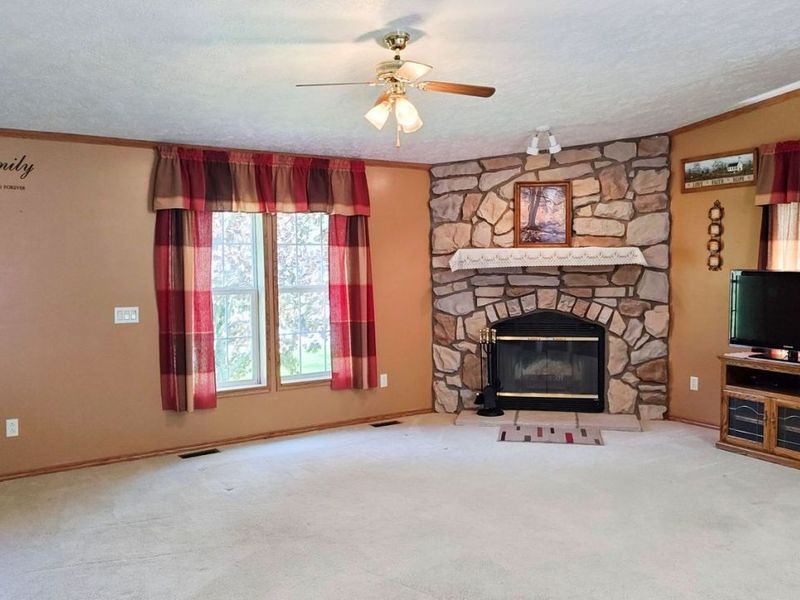 11424 Beard Road , New Springfield, OH 44443 Photo 2