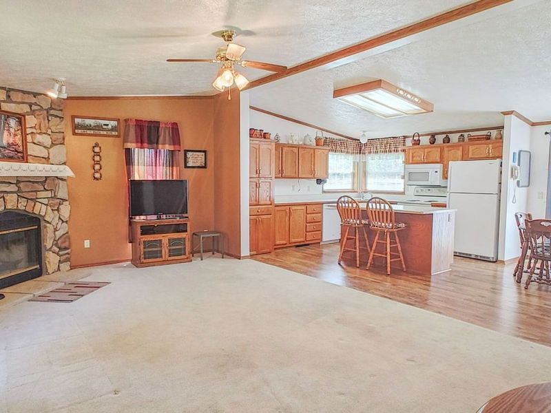 11424 Beard Road , New Springfield, OH 44443 Photo 3