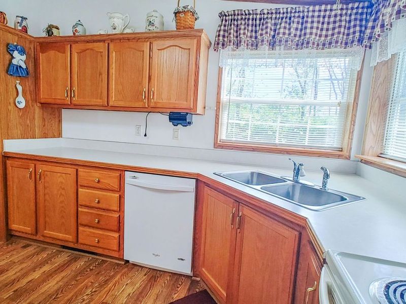 11424 Beard Road , New Springfield, OH 44443 Photo 8