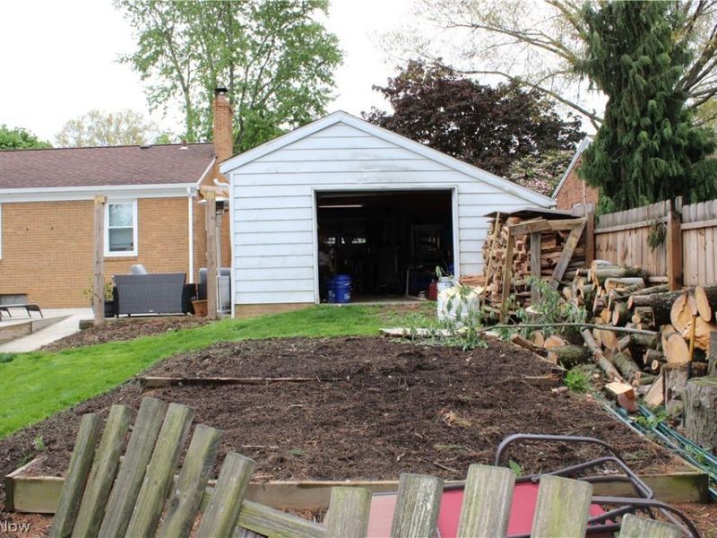 1715 W Western Avenue , Alliance, OH 44601 Photo 8