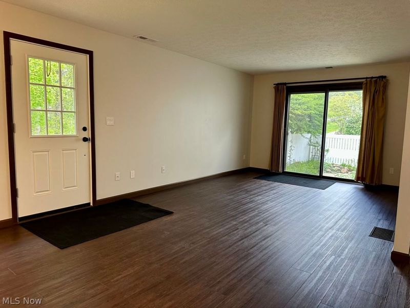 240 Deepwood Drive , Wadsworth, OH 44281 Photo 5