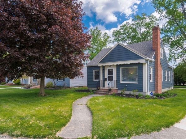 4687 W 226th Street W, Fairview Park, OH 44126