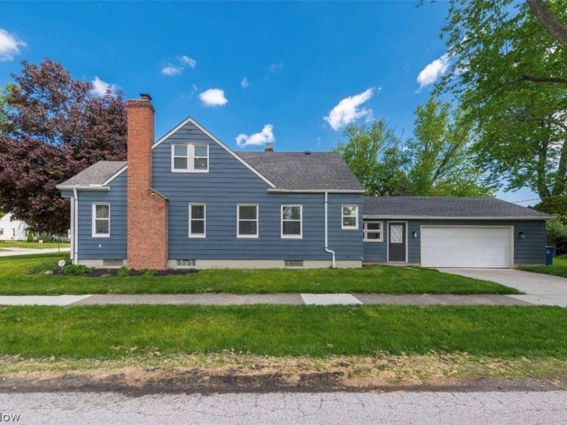 4687 W 226th Street W, Fairview Park, OH 44126 Photo 2