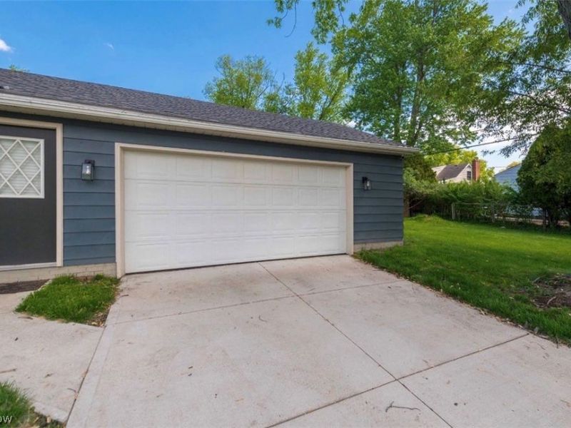 4687 W 226th Street W, Fairview Park, OH 44126 Photo 43