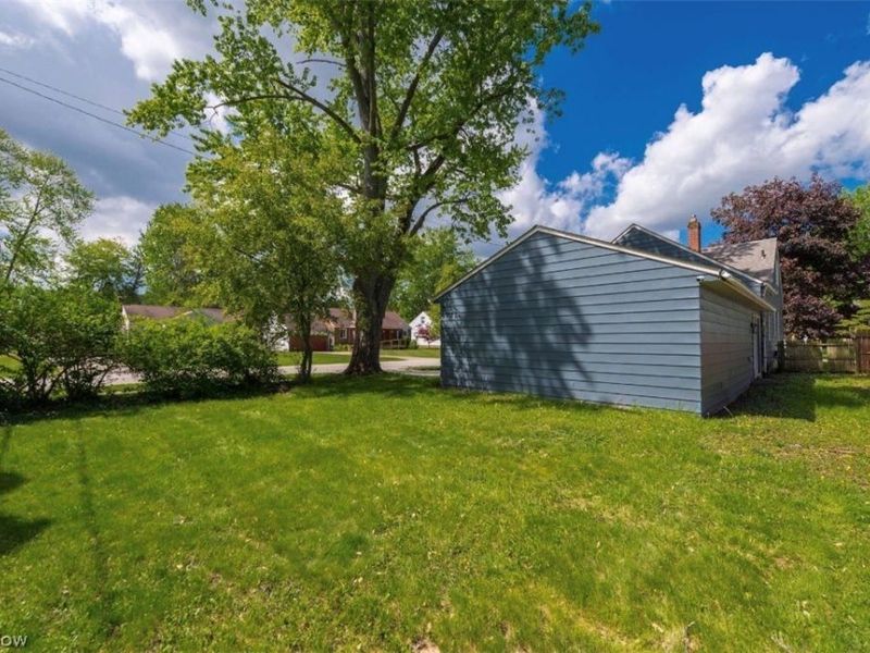 4687 W 226th Street W, Fairview Park, OH 44126 Photo 46