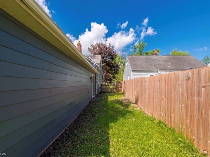 4687 W 226th Street W, Fairview Park, OH 44126 Photo 48