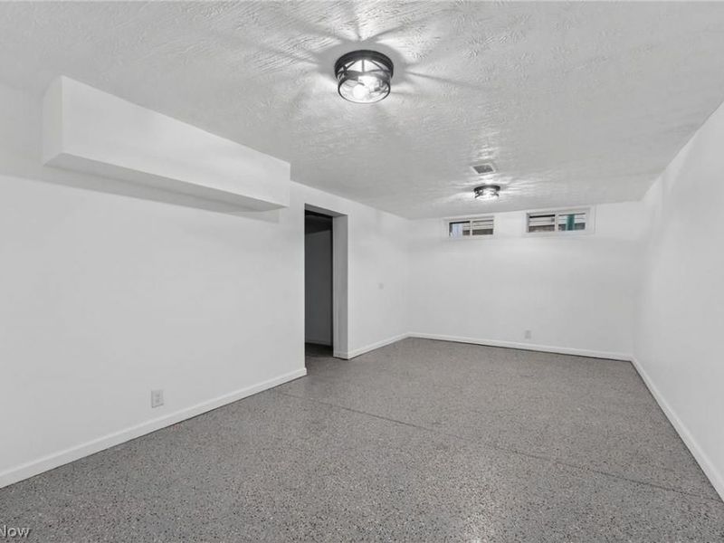 3377 W 131st Street , Cleveland, OH 44111 Photo 26