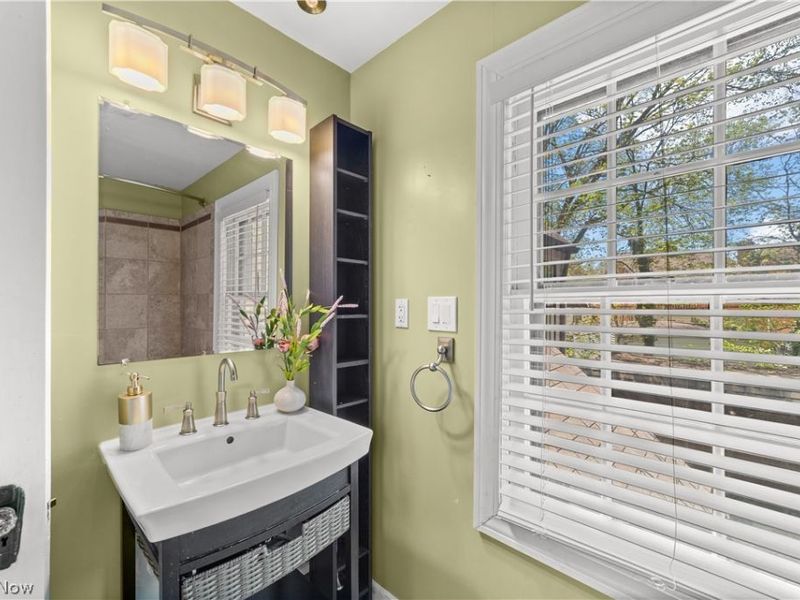 3806 Westwood Road , University Heights, OH 44118 Photo 27