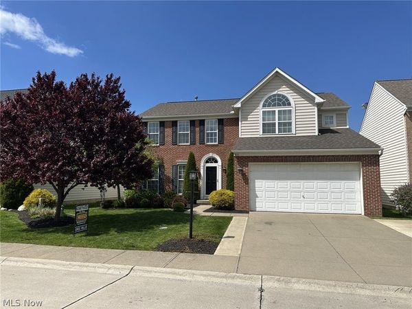 805 Horseshoe Way , Avon Lake, OH 44012