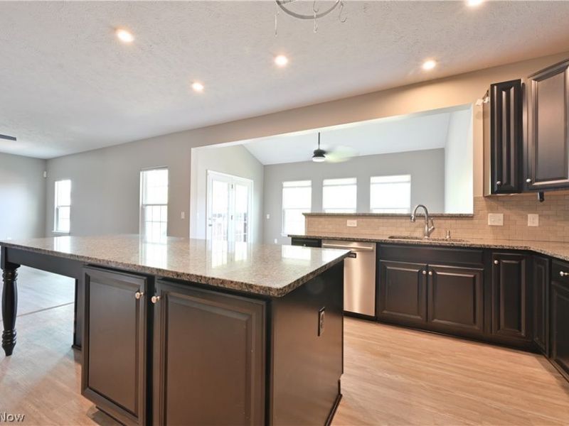 38816 Coronado Avenue , Avon, OH 44011 Photo 18