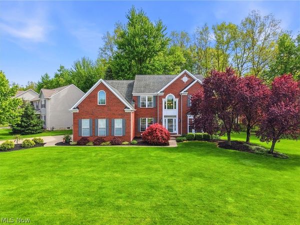 9181 Millstream Circle , Olmsted Falls, OH 44138