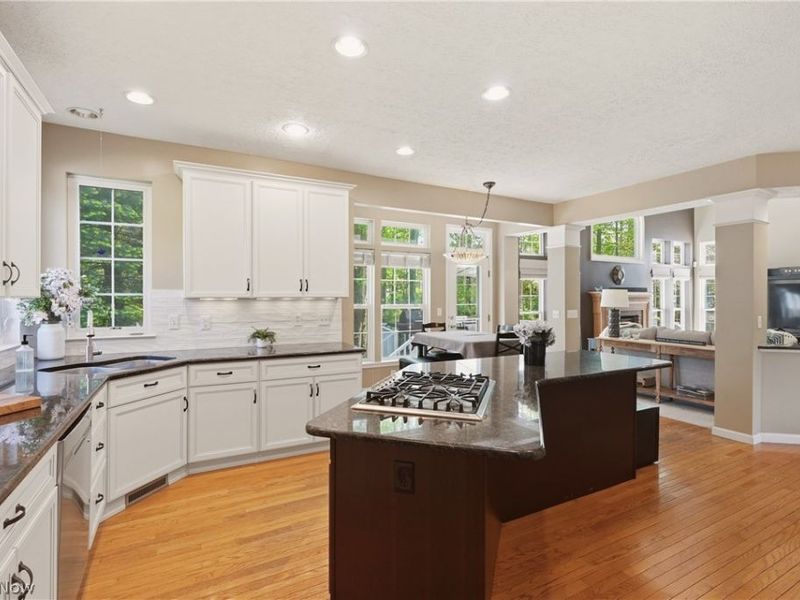 9181 Millstream Circle , Olmsted Falls, OH 44138 Photo 18