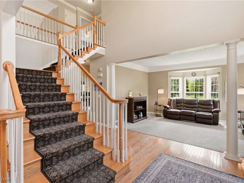 9181 Millstream Circle , Olmsted Falls, OH 44138 Photo 2