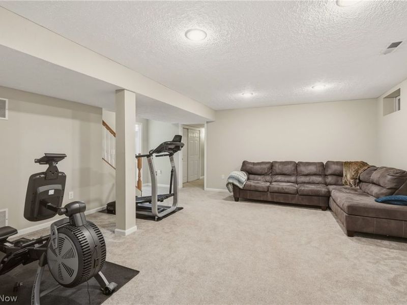 9181 Millstream Circle , Olmsted Falls, OH 44138 Photo 38