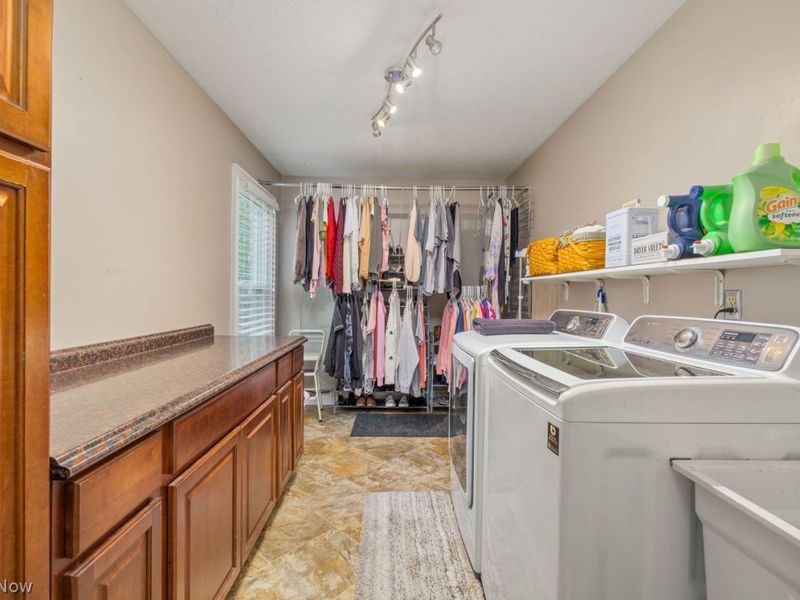 4210 Canterbury Drive , Brunswick, OH 44212 Photo 18