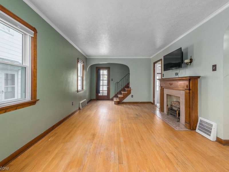 6101 Parkridge Avenue , Cleveland, OH 44144 Photo 10