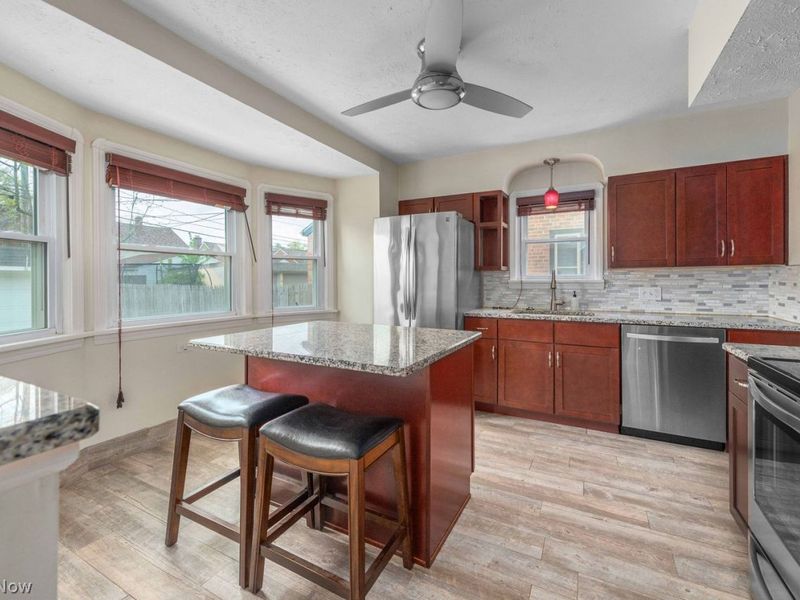 6101 Parkridge Avenue , Cleveland, OH 44144 Photo 17