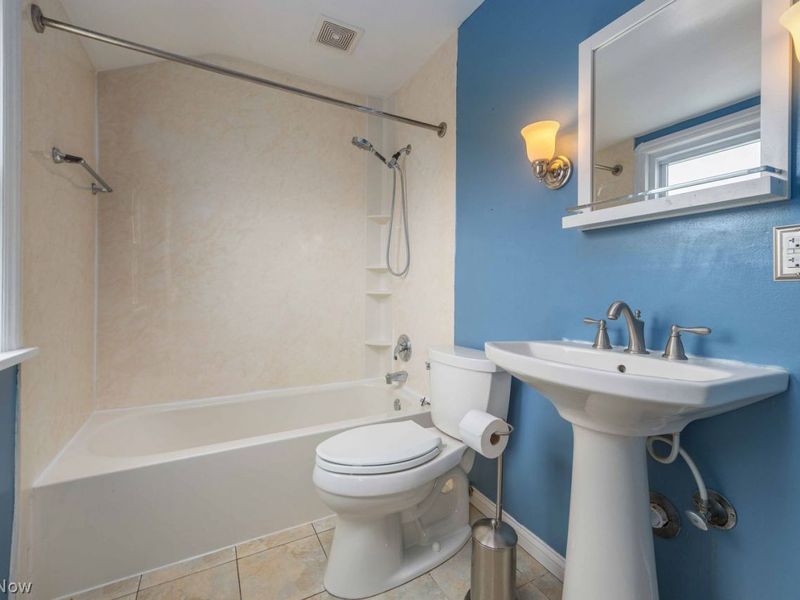 6101 Parkridge Avenue , Cleveland, OH 44144 Photo 36