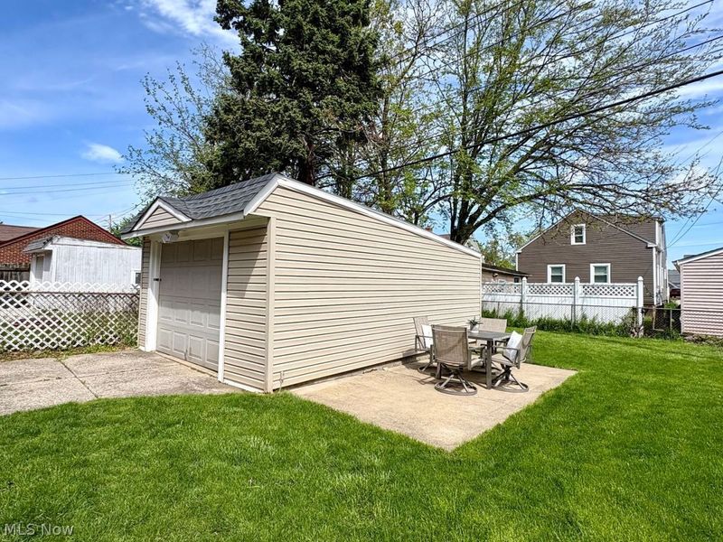 8016 Pelham Drive , Parma, OH 44129 Photo 24