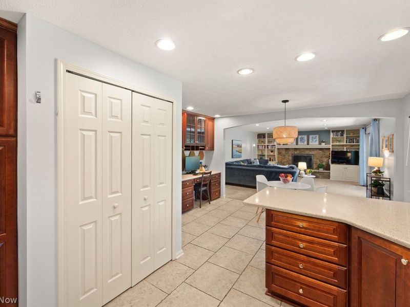 387 Hurst Drive , Bay Village, OH 44140 Photo 12