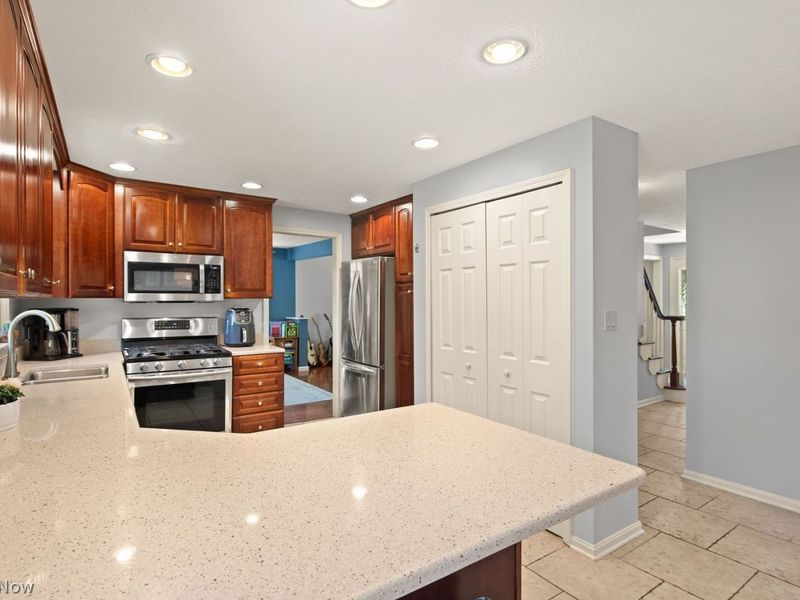 387 Hurst Drive , Bay Village, OH 44140 Photo 14