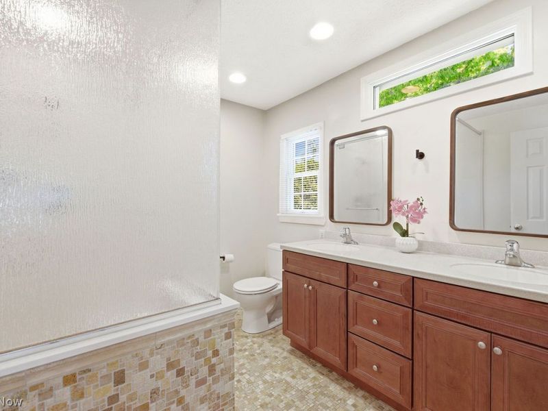 387 Hurst Drive , Bay Village, OH 44140 Photo 26