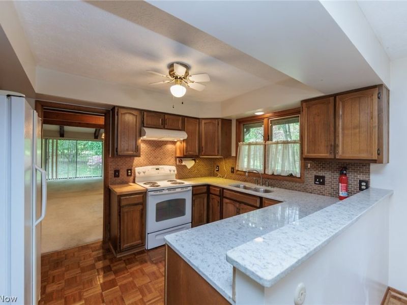 928 Trimble Place , Sagamore Hills, OH 44067 Photo 10