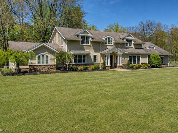 Chagrin Falls, OH 44022