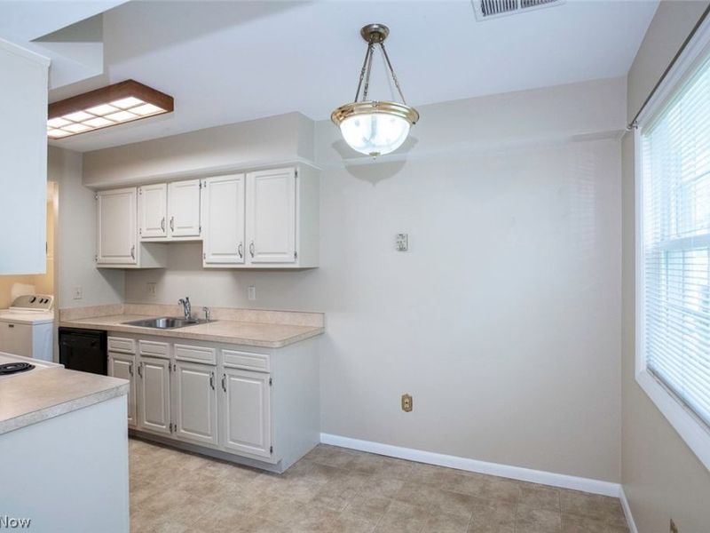13662 Oak Brook Drive , Unit 3662, North Royalton, OH 44133 Photo 17