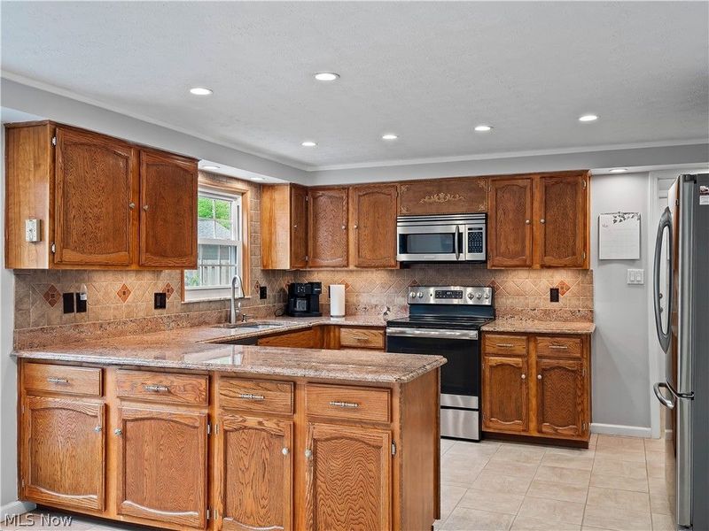 17175 Misty Lake Drive , Strongsville, OH 44136 Photo 11