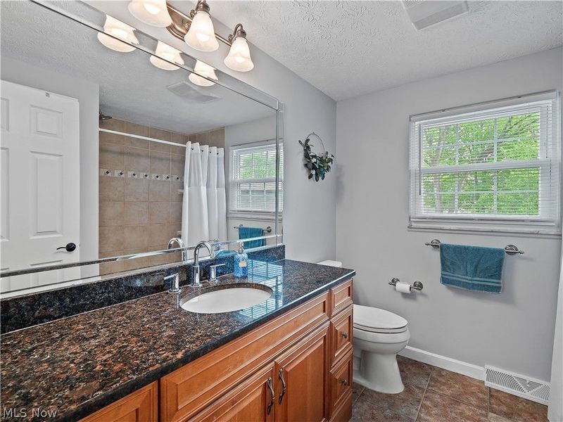 17175 Misty Lake Drive , Strongsville, OH 44136 Photo 20