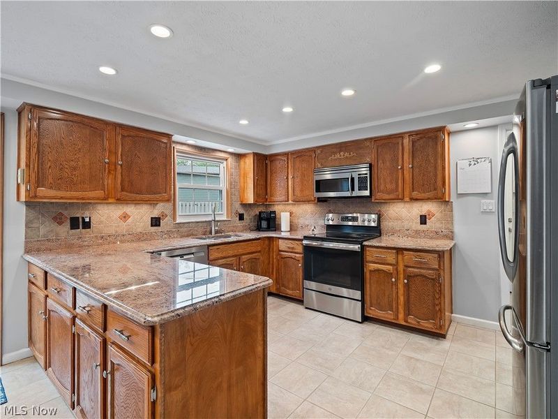 17175 Misty Lake Drive , Strongsville, OH 44136 Photo 9