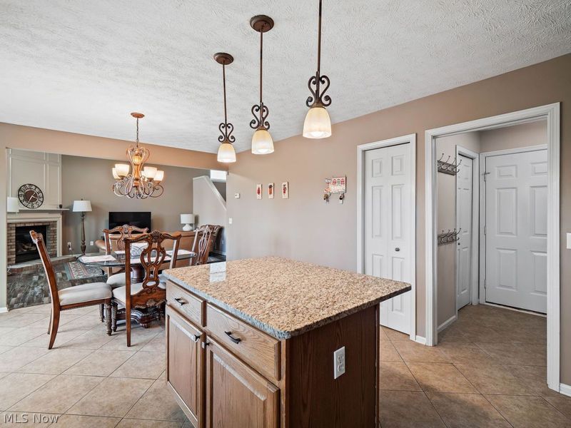 27358 Tillerman Court , Olmsted Township, OH 44138 Photo 17
